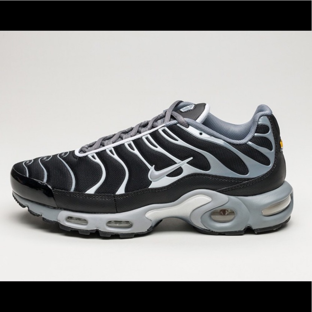 NIKE AIRMAX PLUS COOL GREY WOLF GREY